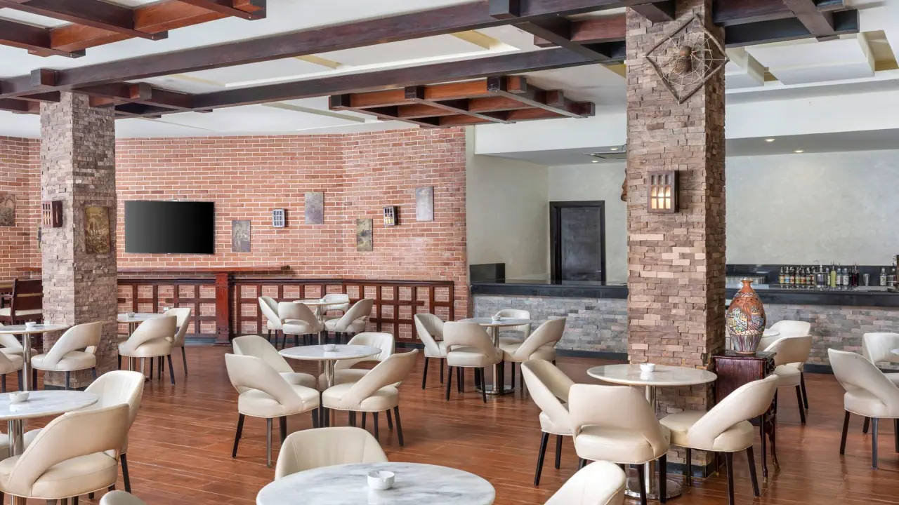 الفندق الباتروس ووتر فالي ريزورت نيفير لاند - الغردقة